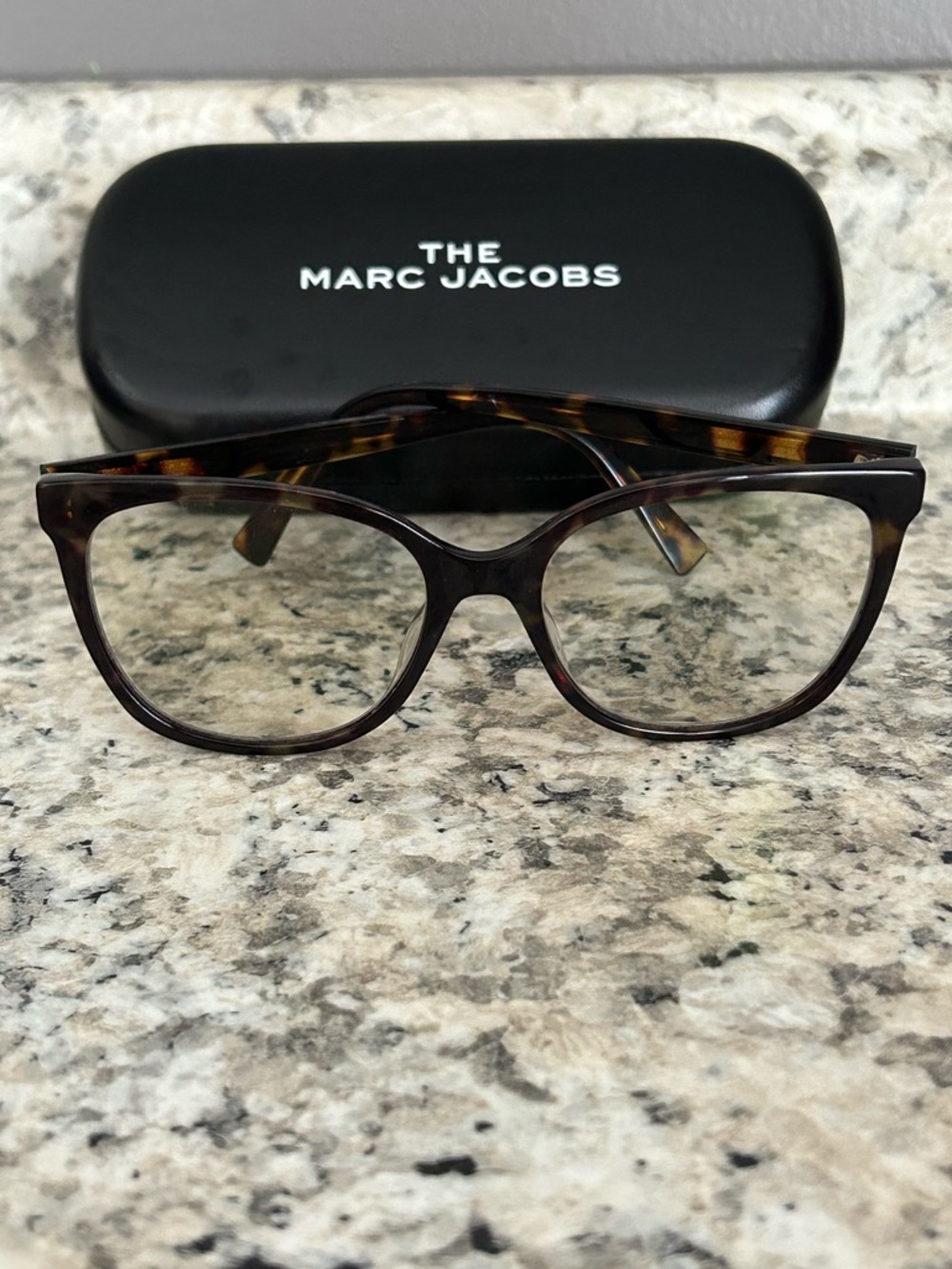 Marc Jacobs Tortoiseshell Full Rim Eyeglass Frames Rectangular Cat Eye w Case - Picture 3 of 15